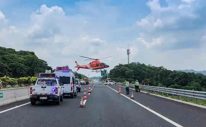 大名高速公路汽车救援案例